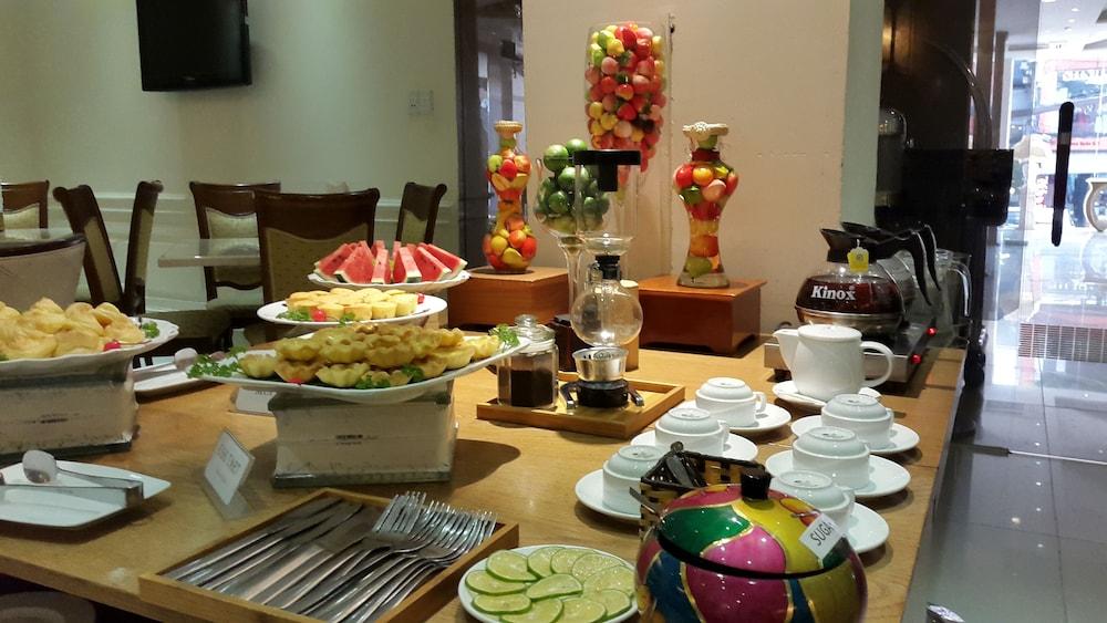 Sky Gem Hotel - Ben Thanh Ho Chi Minh Zewnętrze zdjęcie