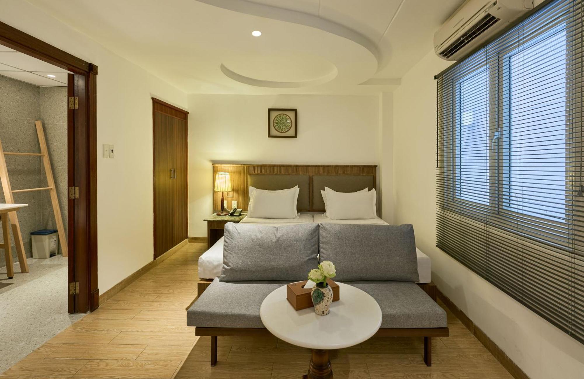 Sky Gem Hotel - Ben Thanh Ho Chi Minh Zewnętrze zdjęcie
