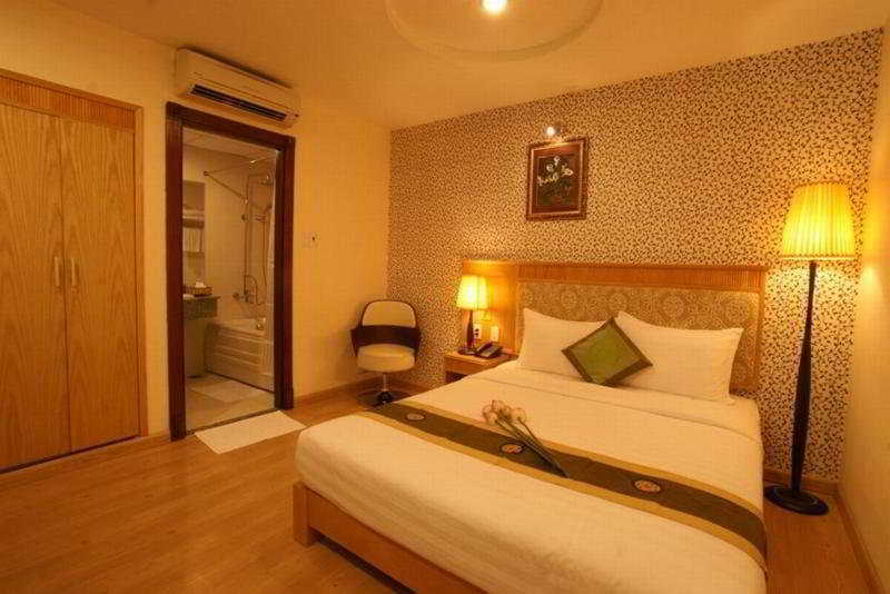 Sky Gem Hotel - Ben Thanh Ho Chi Minh Zewnętrze zdjęcie